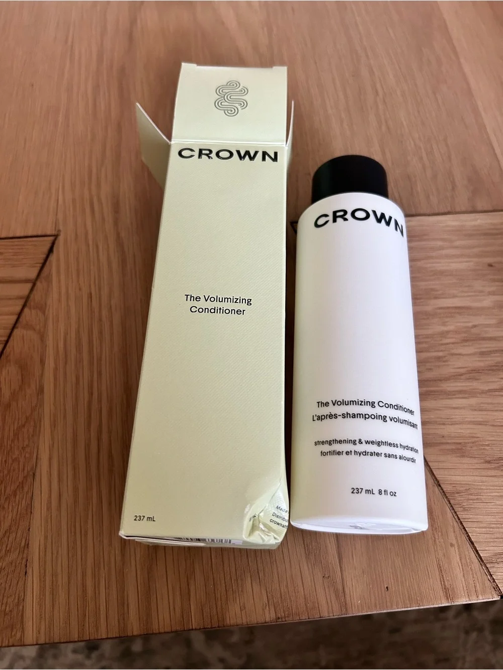 New Crown Affair The Volumizing Conditioner for Oily, Flat Hair